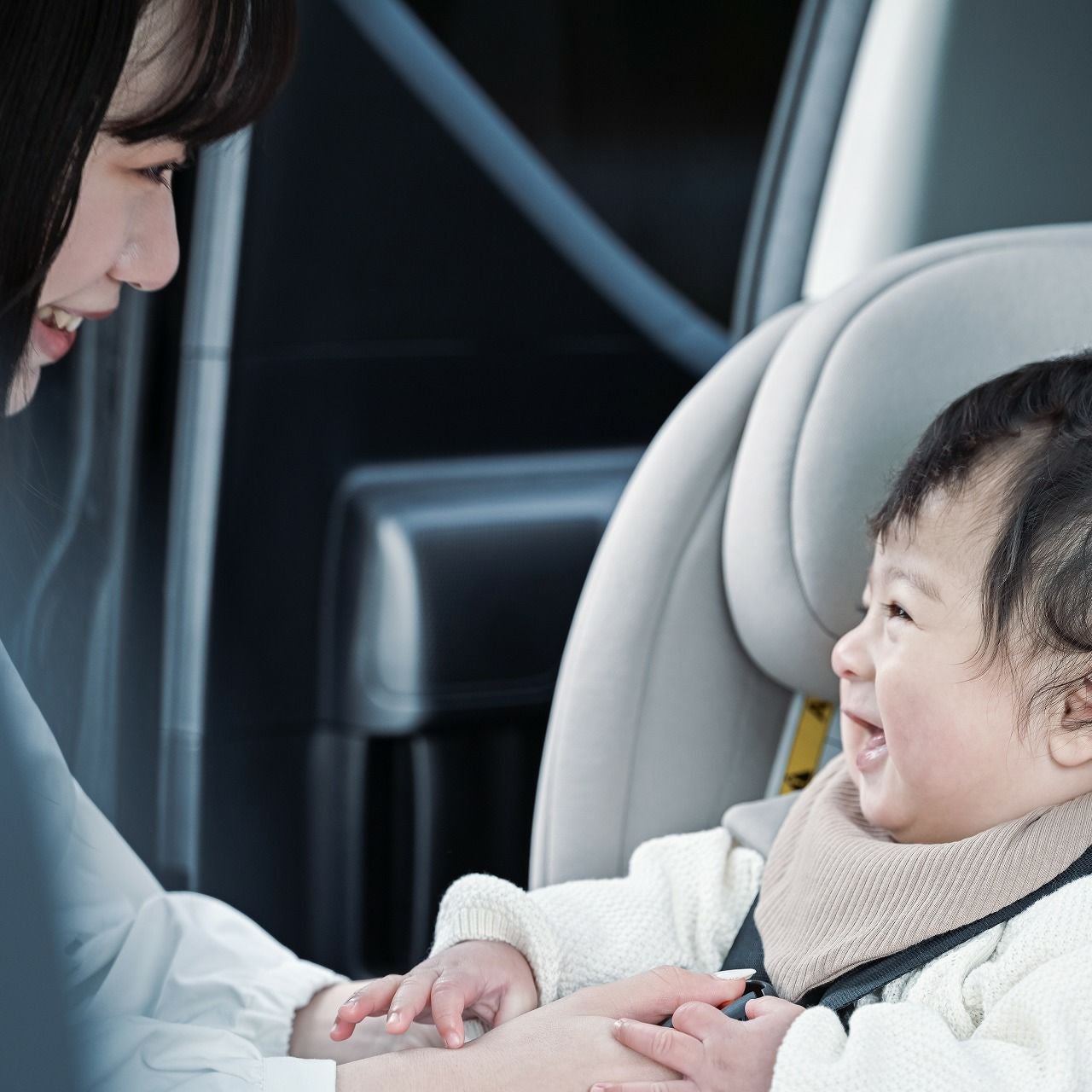 Hummingbaby | R129チャイルドシート回転式オリーブブラウン | KISSBABY